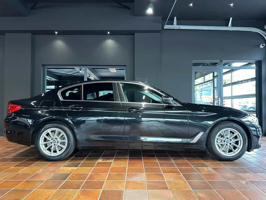 BMW 5 Series d ACC DRIVING-ASSISTANT LIVE-COCKPIT AMBIENTE 07/2020-photo-6