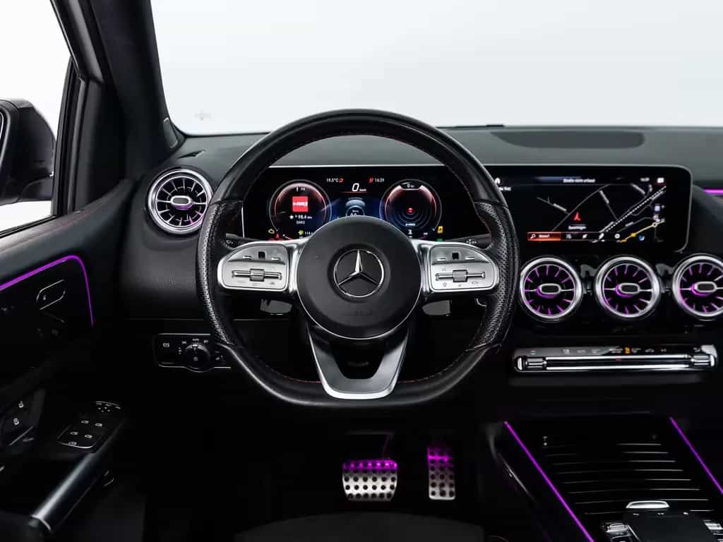 Mercedes-Benz B 200 AMG-LINE *LED*PANO*DISTR*HUD*AHK*360° 02/2019-photo-7