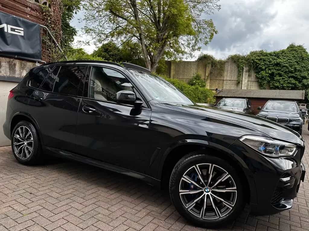 BMW X5 xDr40i M Sport PANO*StandH*Laser*DA-Prof*360° 12/2022-photo-2