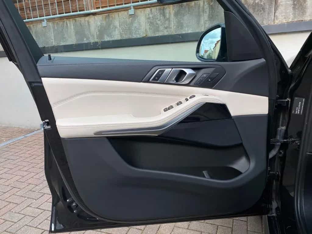 BMW X5 xDr40i M Sport PANO*StandH*Laser*DA-Prof*360° 12/2022-photo-23