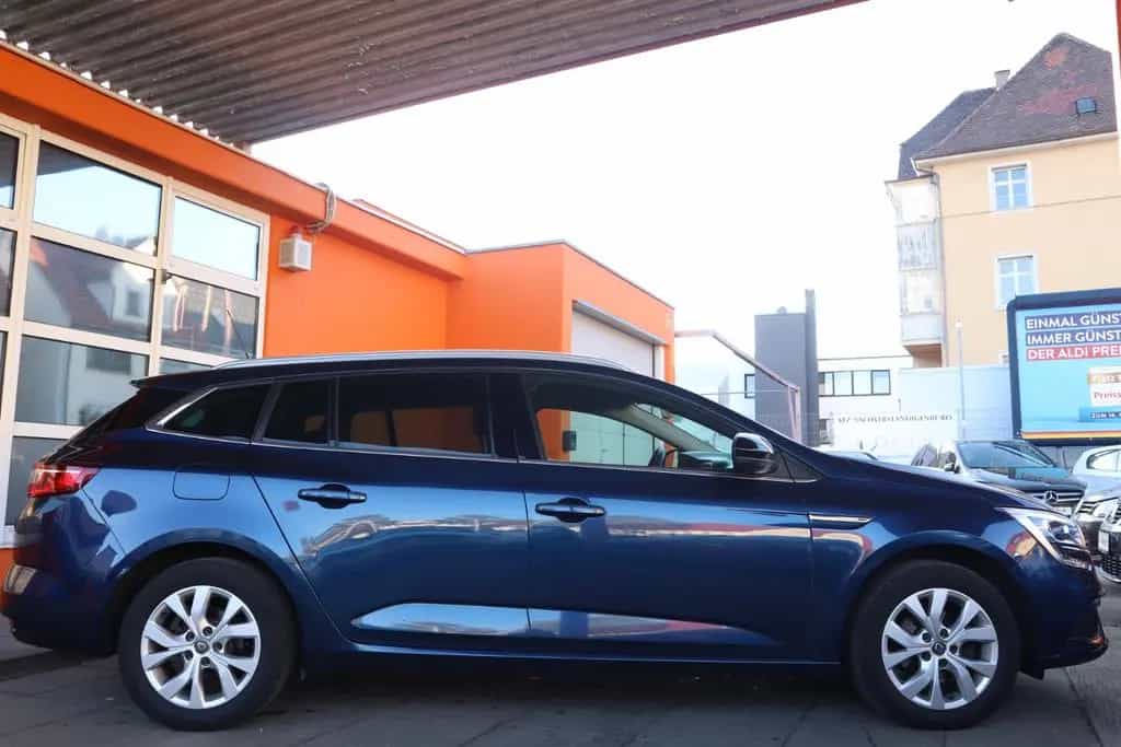 Renault Megane 1.3 GRANDTOUR* LIMITED* AHK* SITZHEIZUNG* 12/2018-photo-7