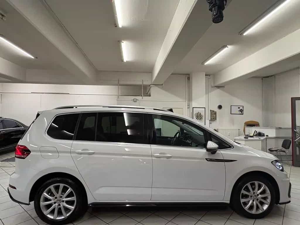 Volkswagen Touran Highline | 7Sitze | AHK | LED | Alcantara 06/2018-photo-13