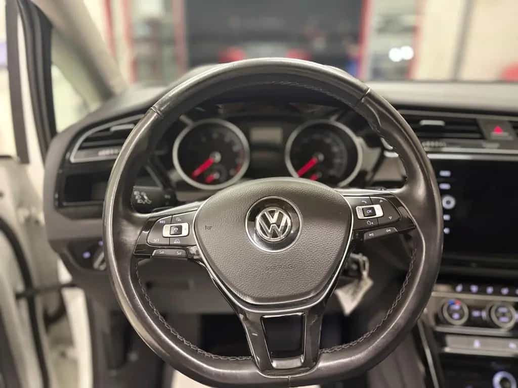 Volkswagen Touran Highline | 7Sitze | AHK | LED | Alcantara 06/2018-photo-22