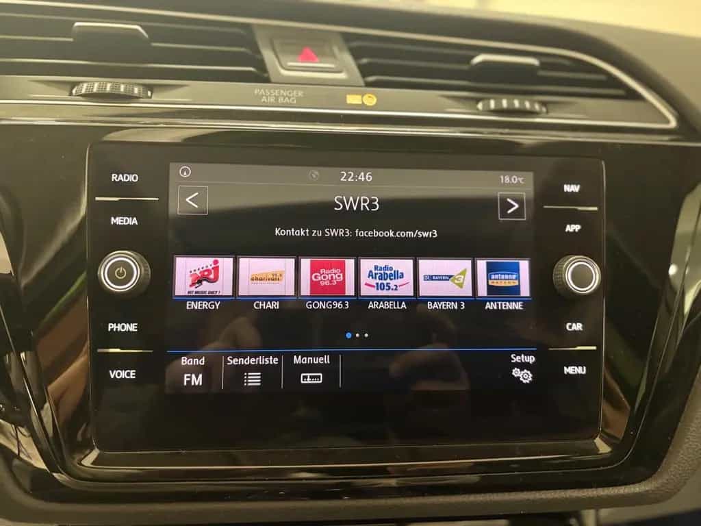 Volkswagen Touran Highline | 7Sitze | AHK | LED | Alcantara 06/2018-photo-25
