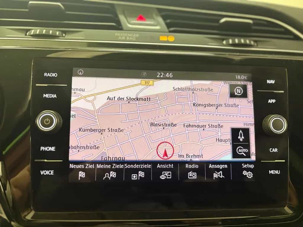 Volkswagen Touran Highline | 7Sitze | AHK | LED | Alcantara 06/2018-photo-26