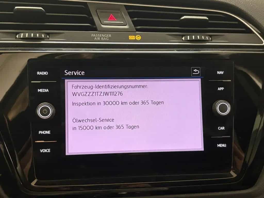 Volkswagen Touran Highline | 7Sitze | AHK | LED | Alcantara 06/2018-photo-33