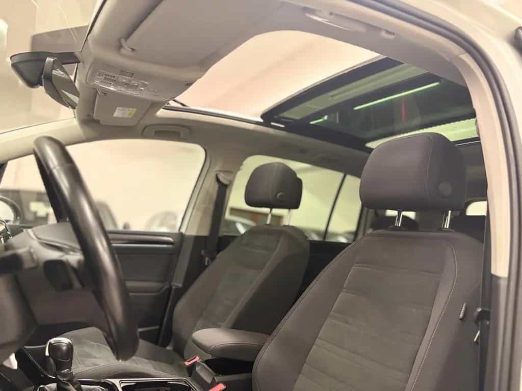 Volkswagen Touran Highline | 7Sitze | AHK | LED | Alcantara 06/2018-photo-37