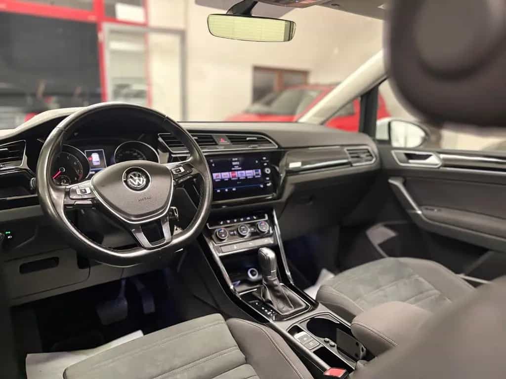 Volkswagen Touran Highline | 7Sitze | AHK | LED | Alcantara 06/2018-photo-39