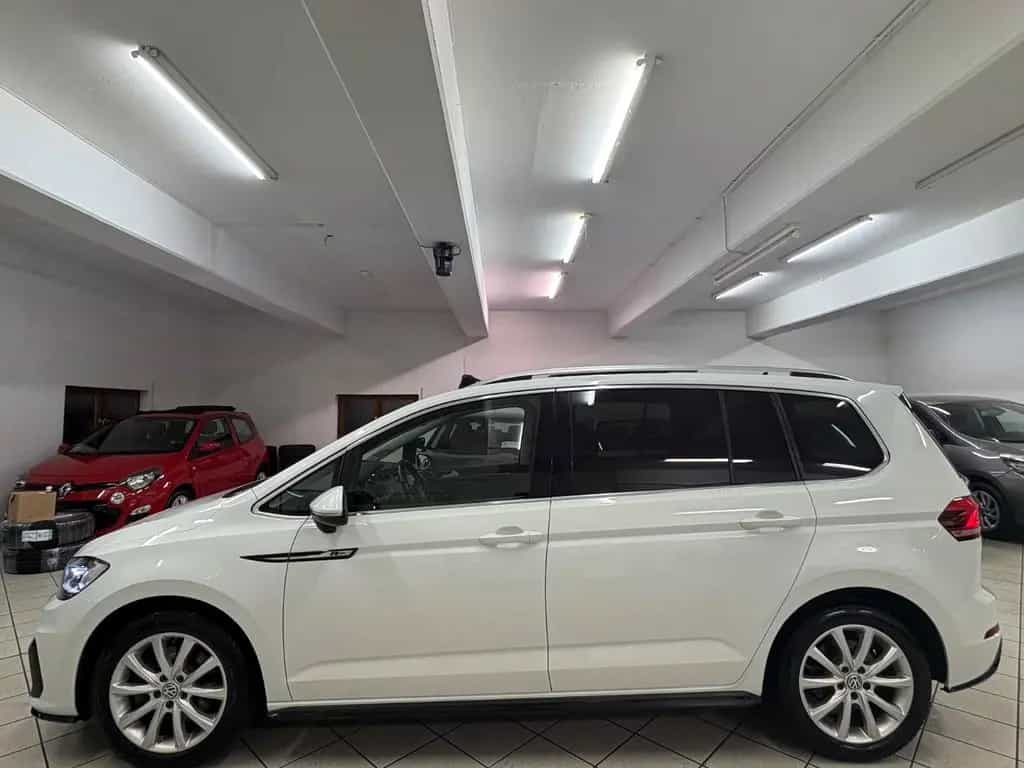 Volkswagen Touran Highline | 7Sitze | AHK | LED | Alcantara 06/2018-photo-4
