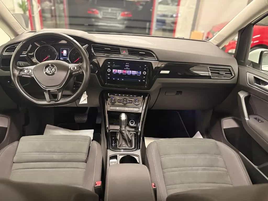 Volkswagen Touran Highline | 7Sitze | AHK | LED | Alcantara 06/2018-photo-40