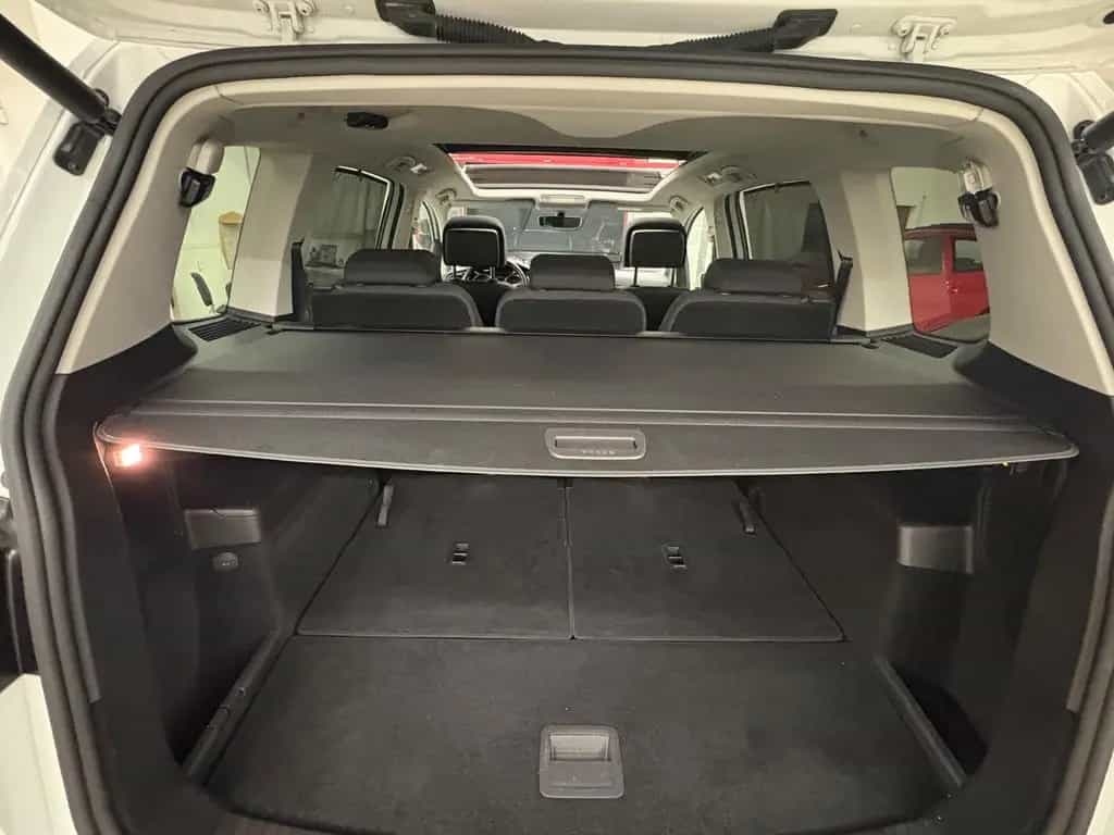 Volkswagen Touran Highline | 7Sitze | AHK | LED | Alcantara 06/2018-photo-42