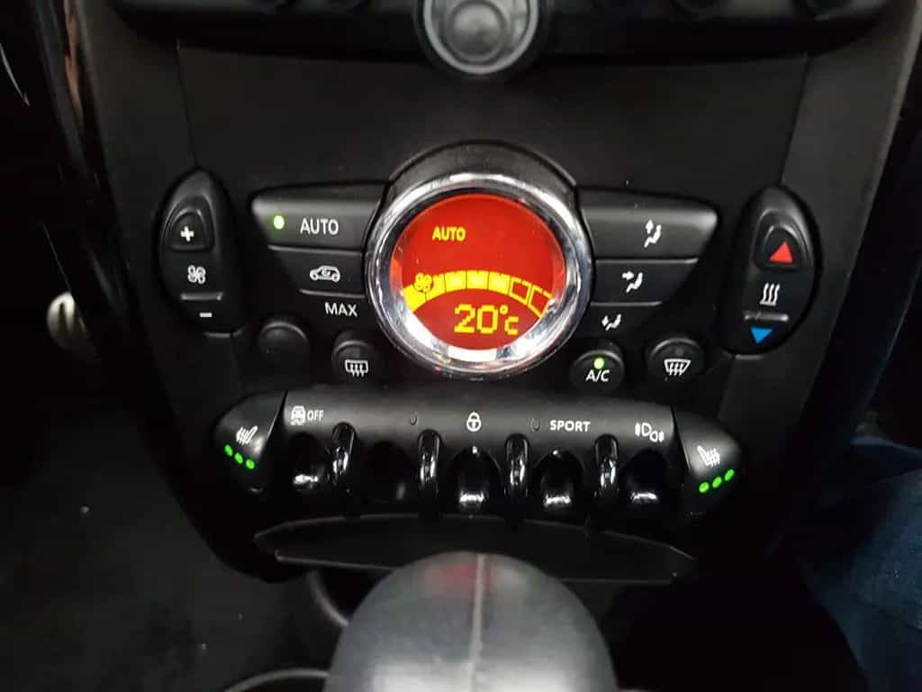 MINI Cooper S Paceman Chili Navi Panorama 19"Alu 01/2013-photo-15