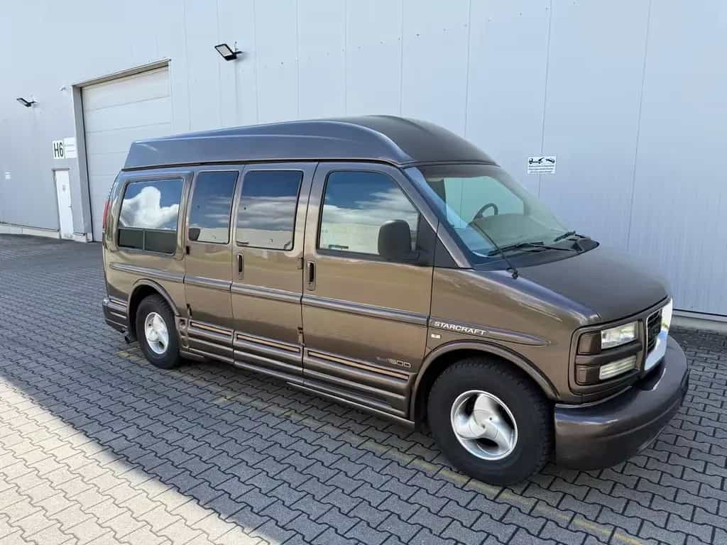 GMC Savana 5,7 Starcraft  7 Sitzer AHK Tüv neu Van 07/1997-photo-1