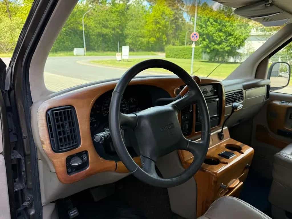 GMC Savana 5,7 Starcraft  7 Sitzer AHK Tüv neu Van 07/1997-photo-11