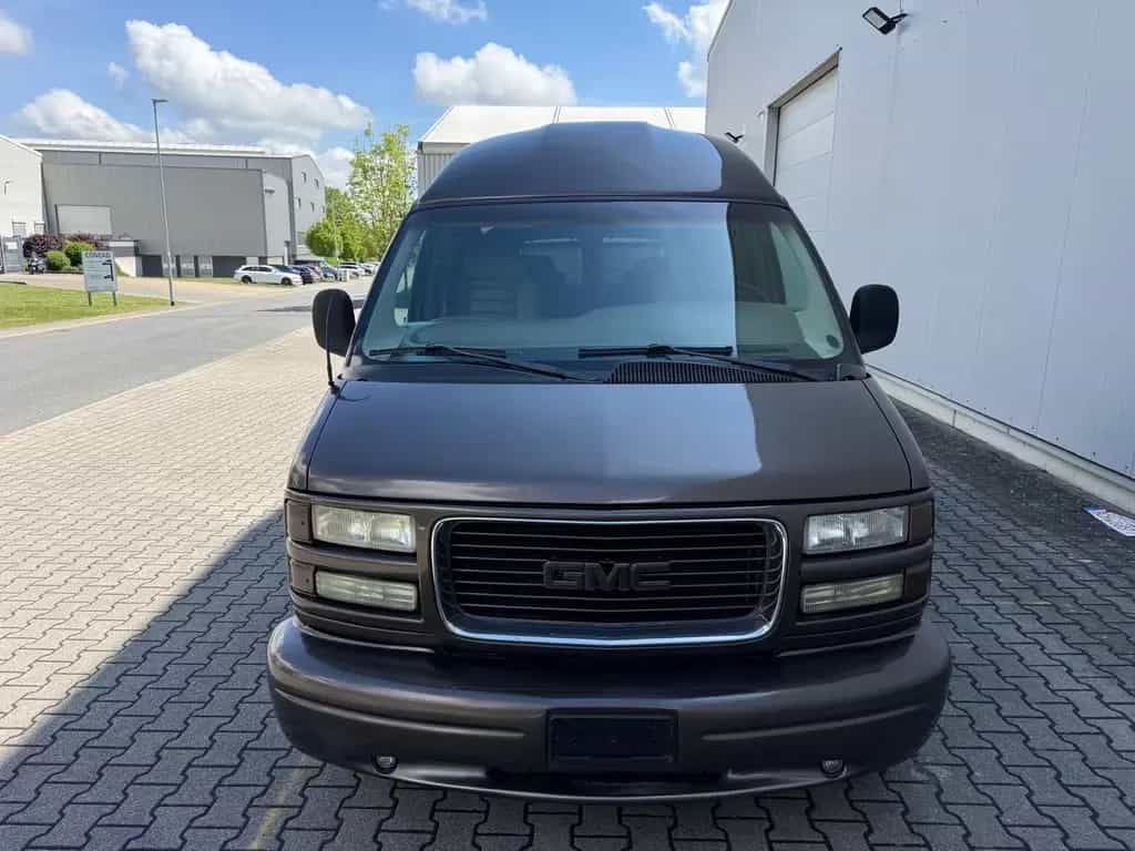 GMC Savana 5,7 Starcraft  7 Sitzer AHK Tüv neu Van 07/1997-photo-4