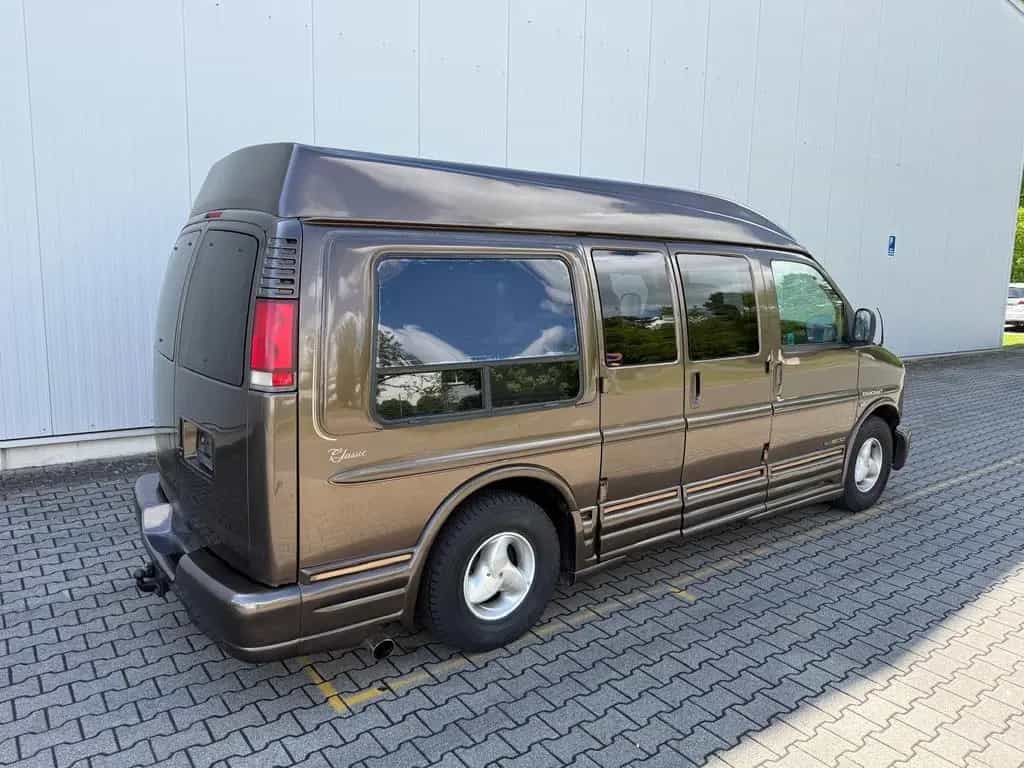 GMC Savana 5,7 Starcraft  7 Sitzer AHK Tüv neu Van 07/1997-photo-6