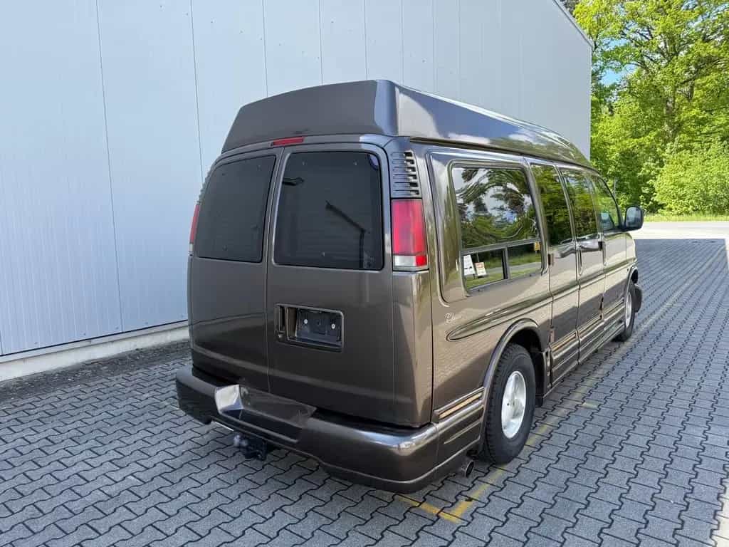GMC Savana 5,7 Starcraft  7 Sitzer AHK Tüv neu Van 07/1997-photo-7
