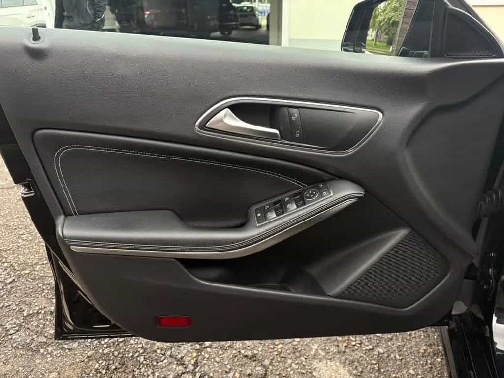 Mercedes-Benz CLA Shooting Brake CLA 180 Shooting Brake 07/2015-photo-10