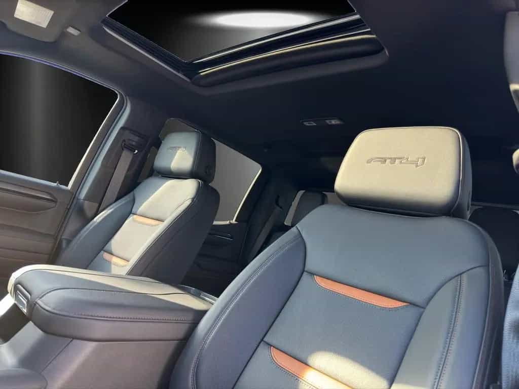 GMC Sierra 1500 AT4 Crew Cab Short Bed AHK/LED/SHD/ null-photo-14