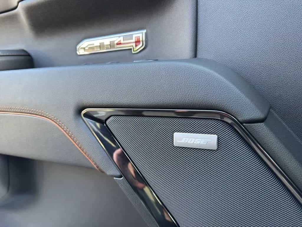 GMC Sierra 1500 AT4 Crew Cab Short Bed AHK/LED/SHD/ null-photo-21