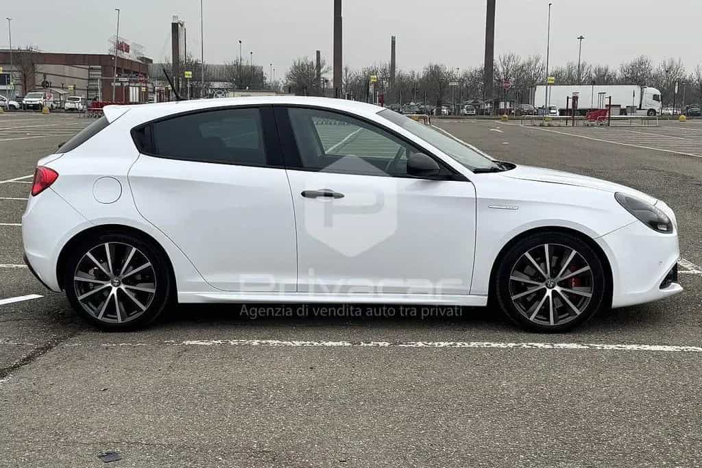 Alfa Romeo Giulietta ALFA ROMEO Giulietta 1.4 Turbo 120 CV Ti 10/2020-photo-3