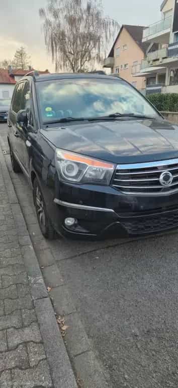 Ssangyong Rodius 2.2 Diesel e-XDi 220 Sapphire 4WD Aut... 03/2016-photo-0