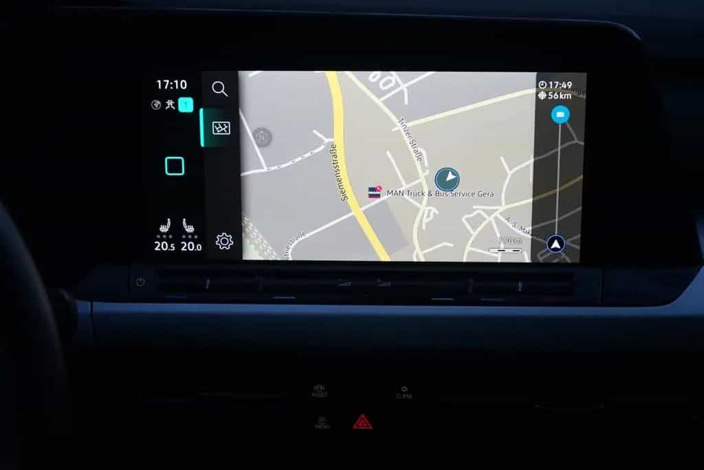 Volkswagen Golf VIII 1.5 eTSI LED Navi ACC Sitzheizung DAB 02/2022-photo-11