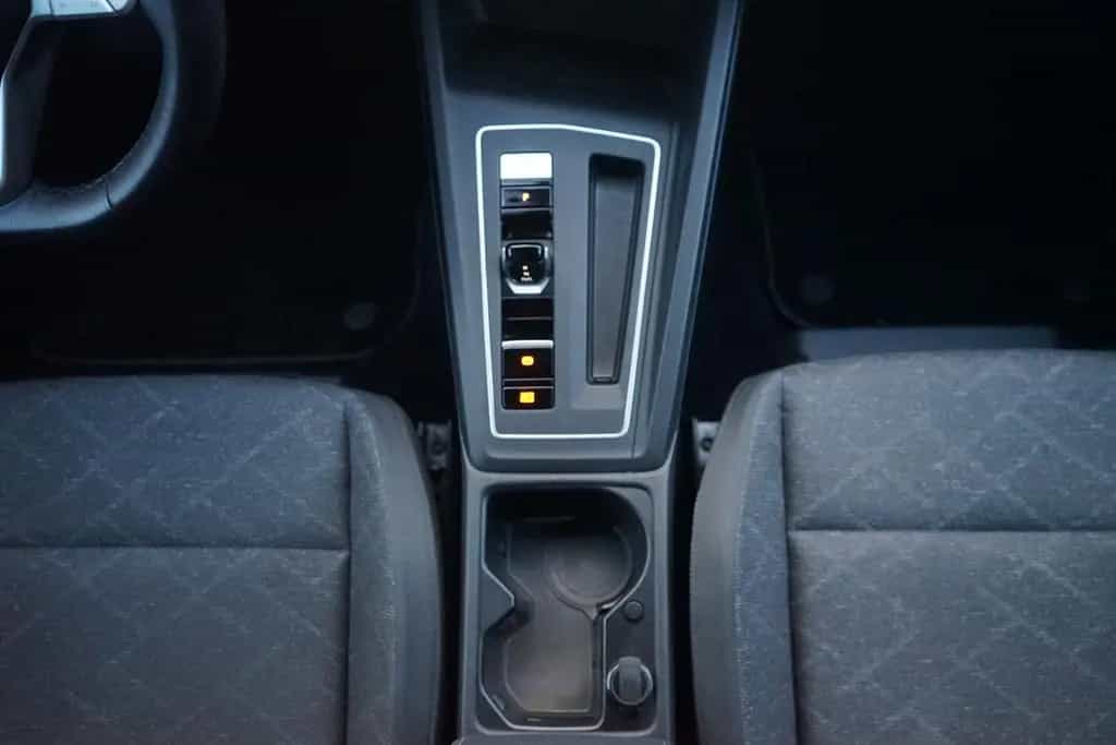 Volkswagen Golf VIII 1.5 eTSI LED Navi ACC Sitzheizung DAB 02/2022-photo-12