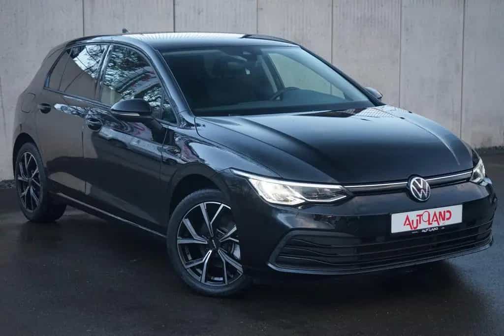 Volkswagen Golf VIII 1.5 eTSI LED Navi ACC Sitzheizung DAB 02/2022-photo-5