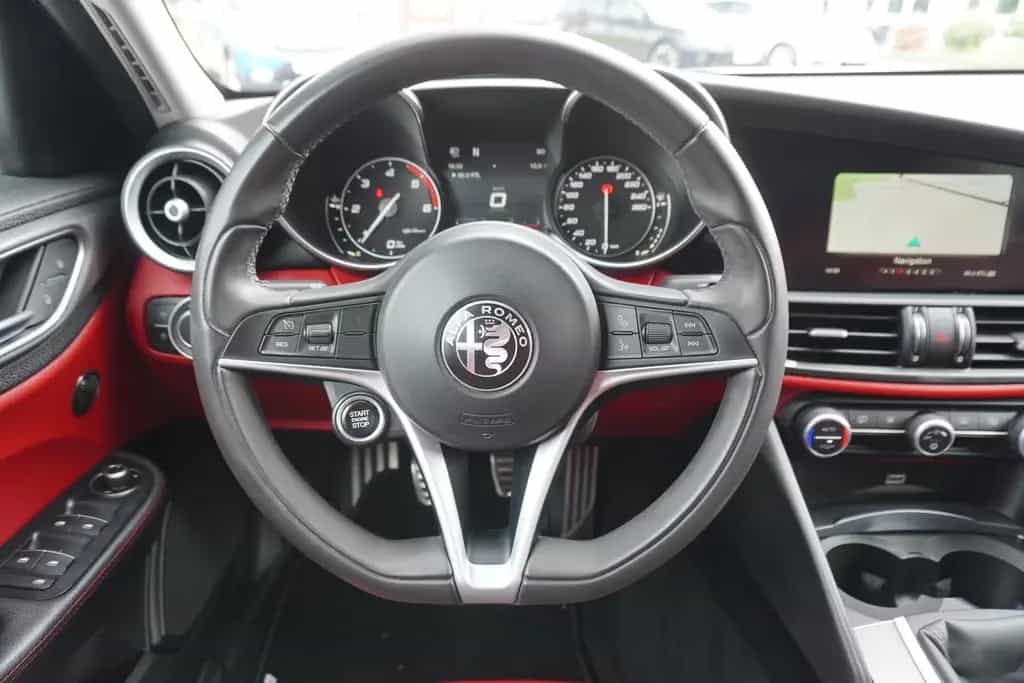 Alfa Romeo Giulia 2.2 Super LED Navi Tempomat PDC Klimaaut. 03/2017-photo-11