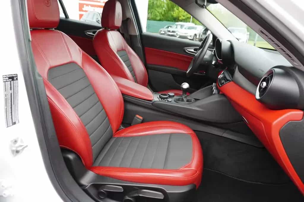 Alfa Romeo Giulia 2.2 Super LED Navi Tempomat PDC Klimaaut. 03/2017-photo-33