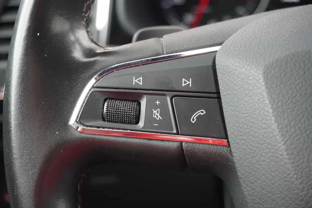 Seat Ateca 1.4 TSI Xcellence DSG LED PDC Sitzheizung 06/2017-photo-15