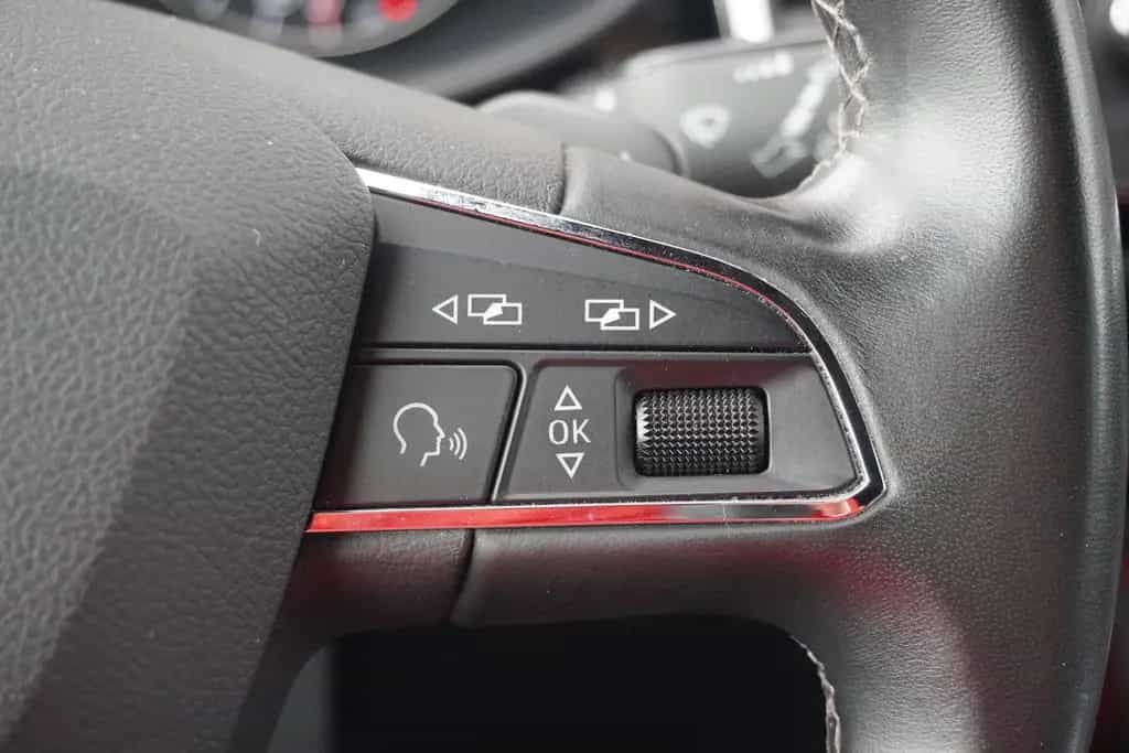 Seat Ateca 1.4 TSI Xcellence DSG LED PDC Sitzheizung 06/2017-photo-16