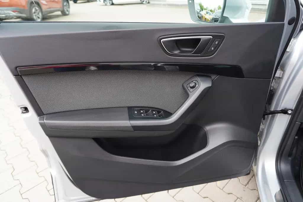 Seat Ateca 1.4 TSI Xcellence DSG LED PDC Sitzheizung 06/2017-photo-23