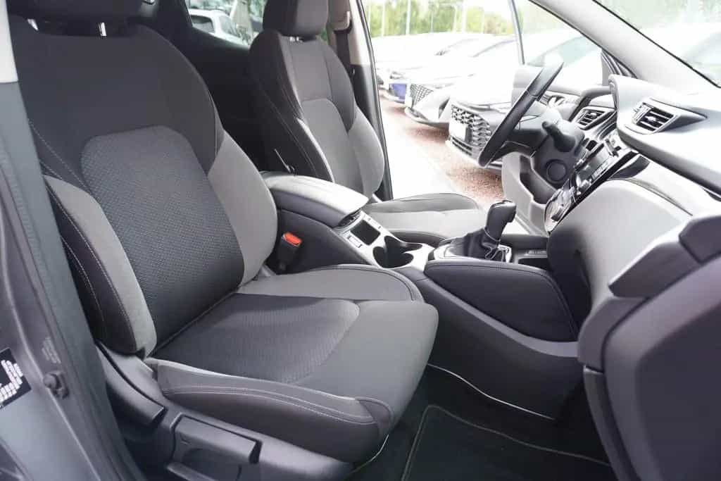 Nissan Qashqai 1.3 DIG-T DCT N-Connecta Navi Pano 360° 04/2021-photo-9