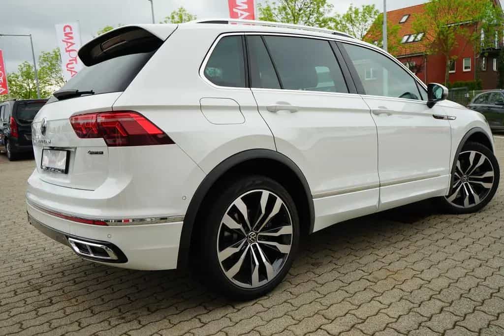 Volkswagen Tiguan 2.0 R-Line 4Motion LED ACC Totwinkel DAB 06/2021-photo-12