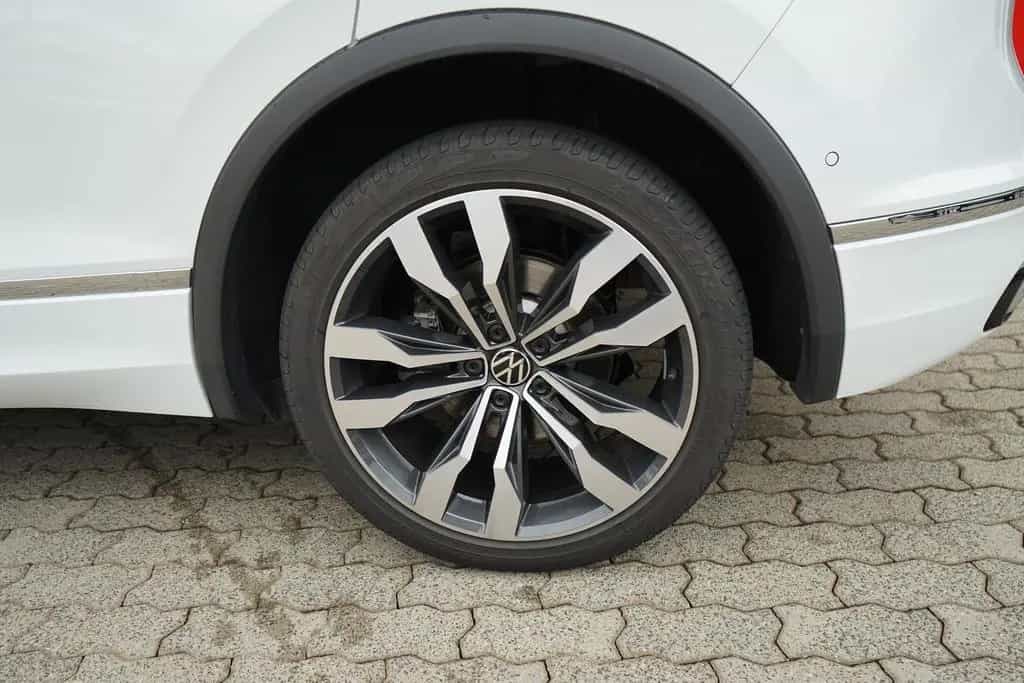 Volkswagen Tiguan 2.0 R-Line 4Motion LED ACC Totwinkel DAB 06/2021-photo-14