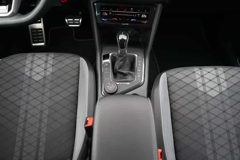 Volkswagen Tiguan 2.0 R-Line 4Motion LED ACC Totwinkel DAB 06/2021-photo-19