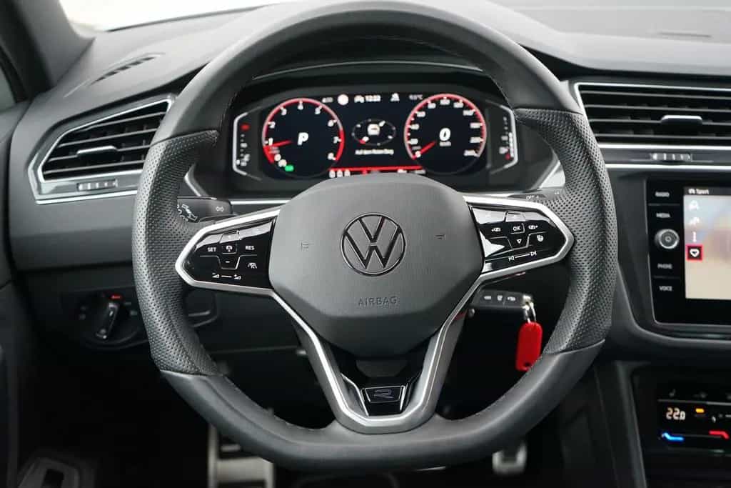 Volkswagen Tiguan 2.0 R-Line 4Motion LED ACC Totwinkel DAB 06/2021-photo-20
