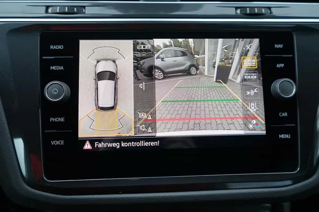 Volkswagen Tiguan 2.0 R-Line 4Motion LED ACC Totwinkel DAB 06/2021-photo-28
