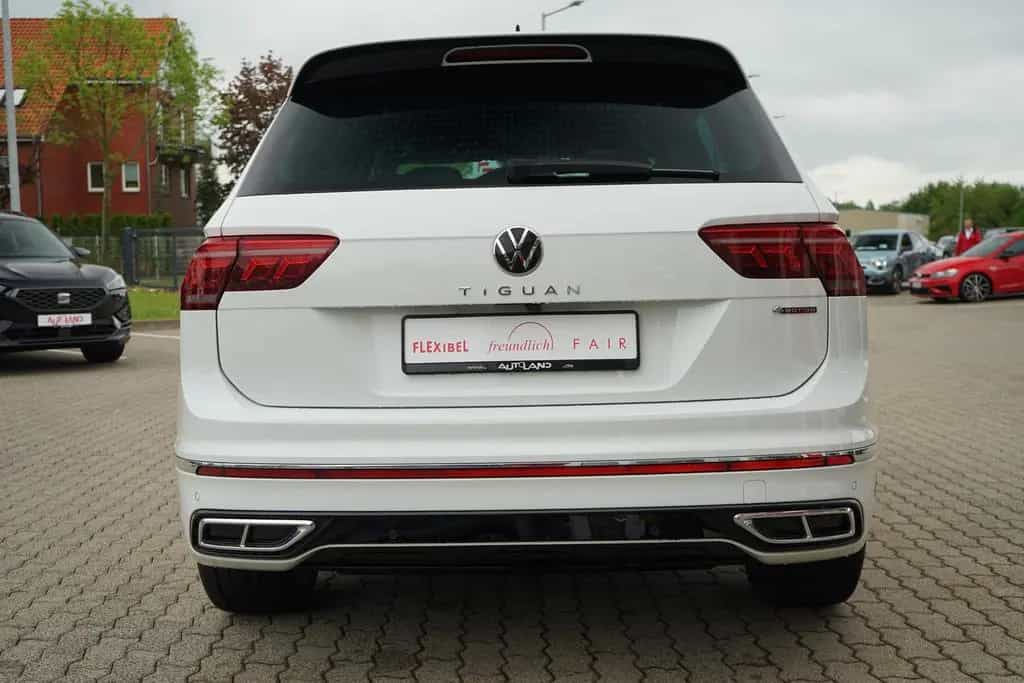 Volkswagen Tiguan 2.0 R-Line 4Motion LED ACC Totwinkel DAB 06/2021-photo-6