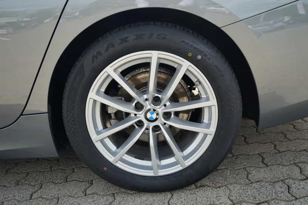 BMW 318 i LED Navi Totwinkel Head-Up Android Apple 05/2024-photo-16
