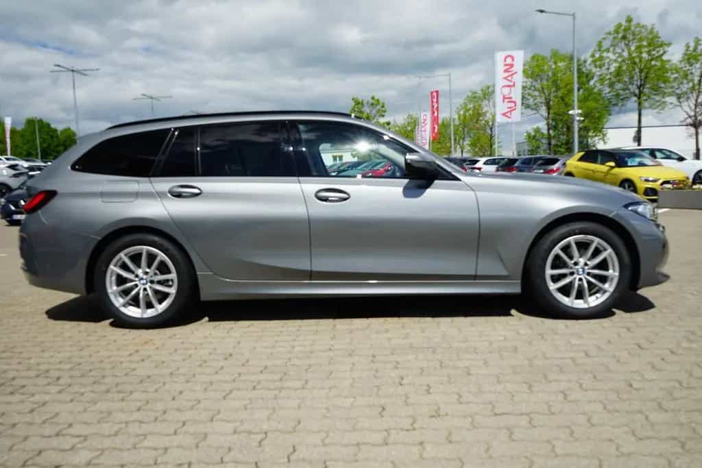 BMW 318 i LED Navi Totwinkel Head-Up Android Apple 05/2024-photo-2