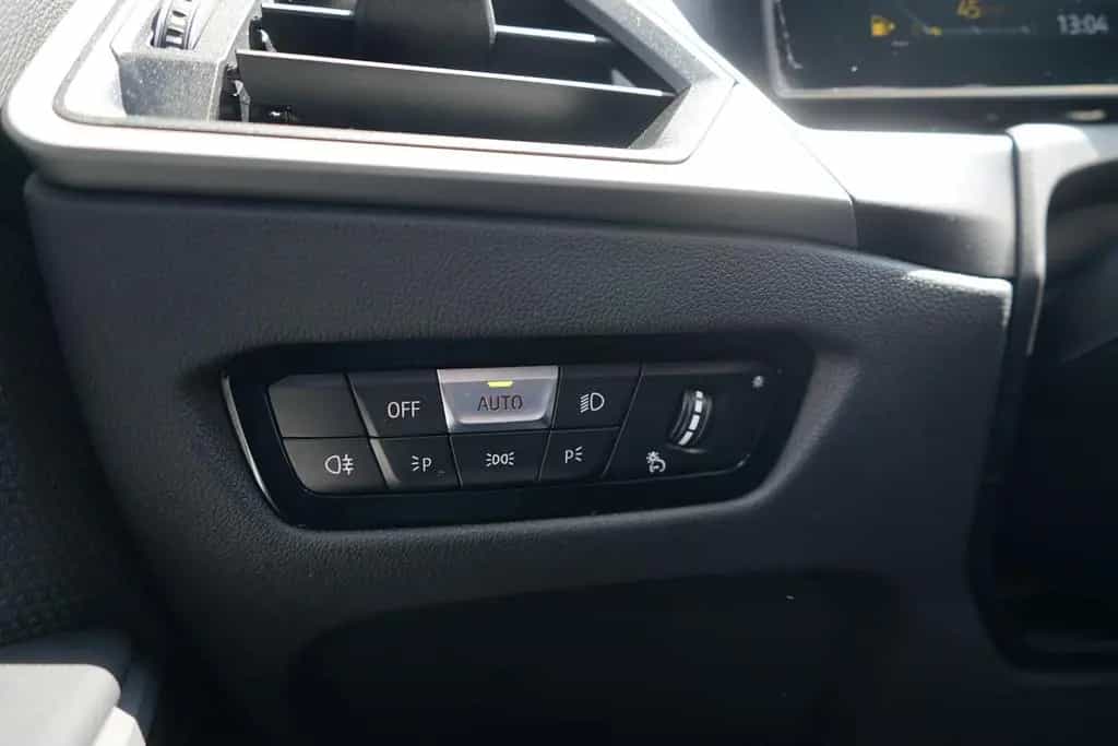 BMW 318 i LED Navi Totwinkel Head-Up Android Apple 05/2024-photo-28