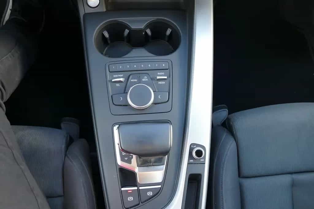 Audi A4 Avant 2.0 TFSI Bi-Xenon Navi Sitzheizung PDC 11/2017-photo-20