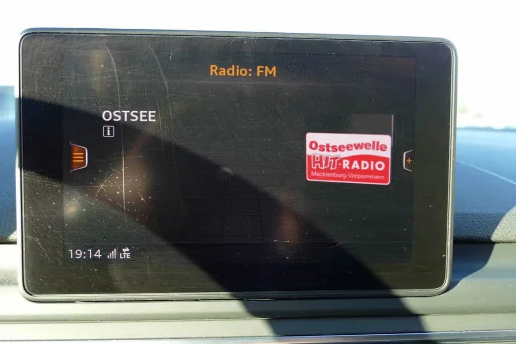 Audi A4 Avant 2.0 TFSI Bi-Xenon Navi Sitzheizung PDC 11/2017-photo-25