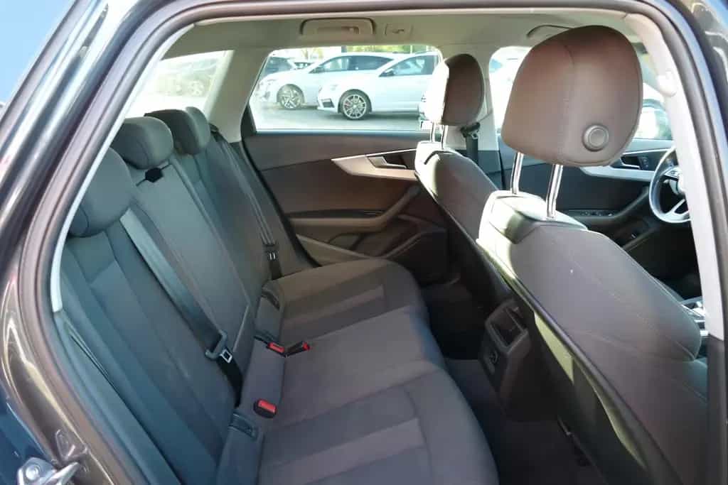 Audi A4 Avant 2.0 TFSI Bi-Xenon Navi Sitzheizung PDC 11/2017-photo-28