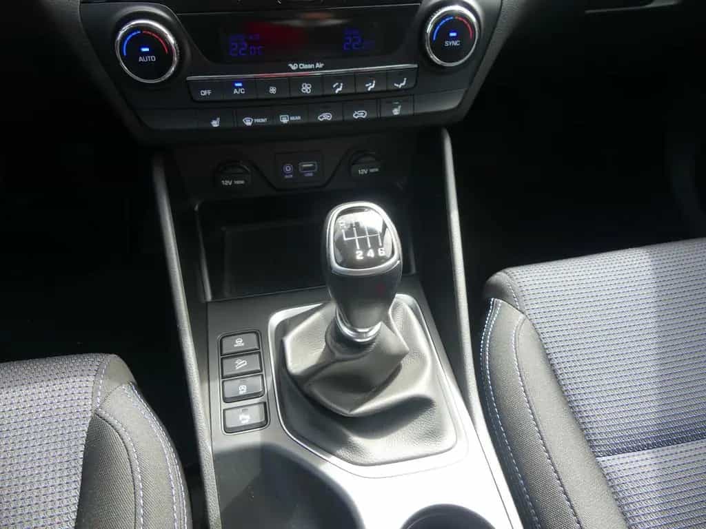 Hyundai TUCSON 1.6 Kamera Allwetter Tempomat Navi Sitzhe 03/2016-photo-18