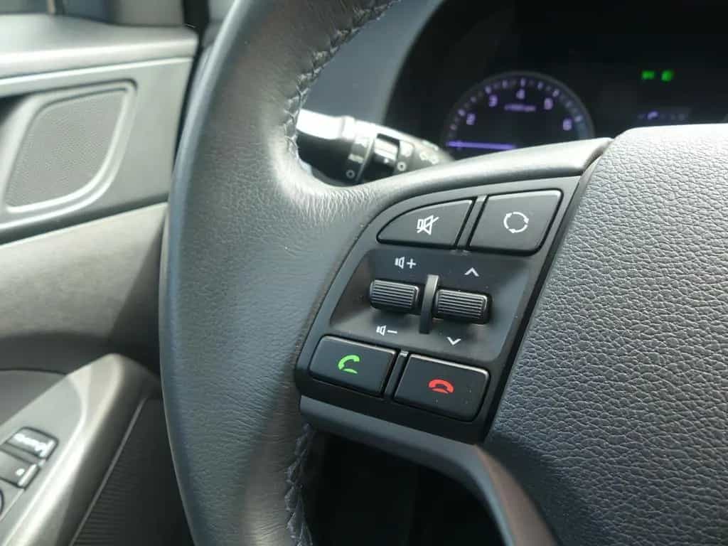 Hyundai TUCSON 1.6 Kamera Allwetter Tempomat Navi Sitzhe 03/2016-photo-20