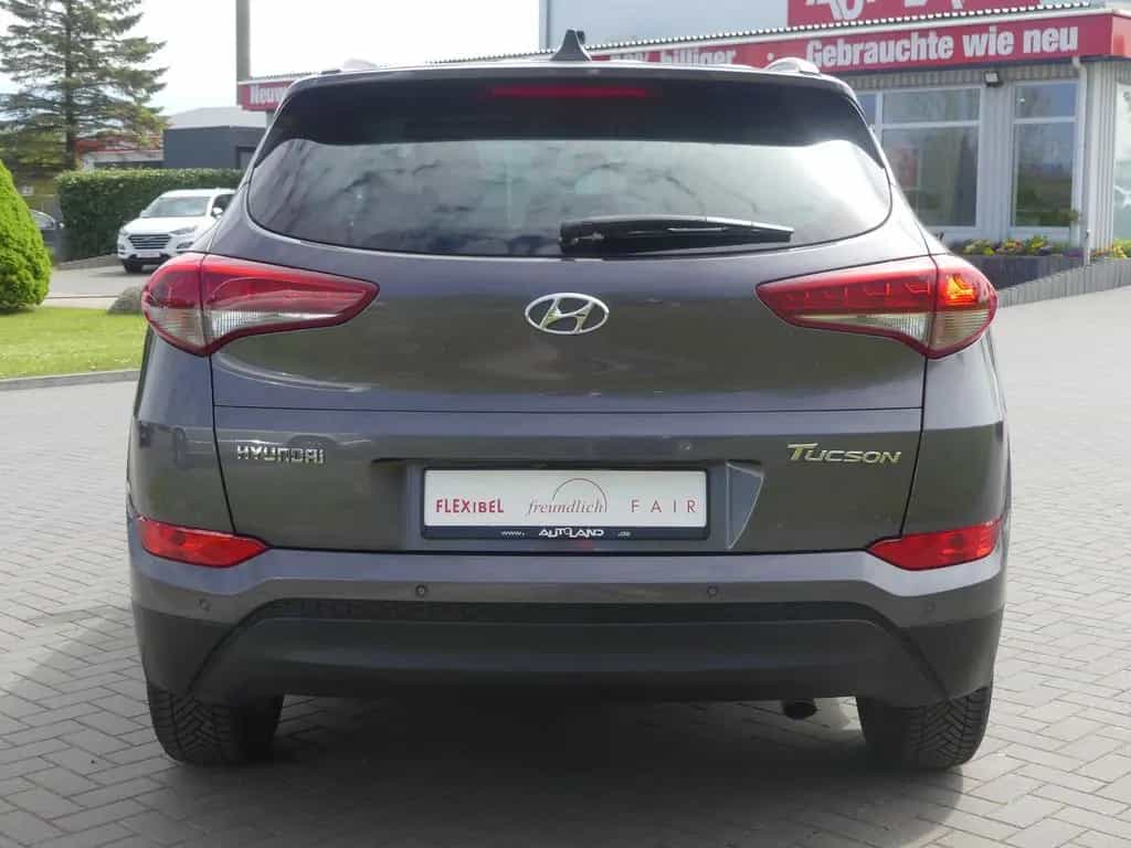 Hyundai TUCSON 1.6 Kamera Allwetter Tempomat Navi Sitzhe 03/2016-photo-3